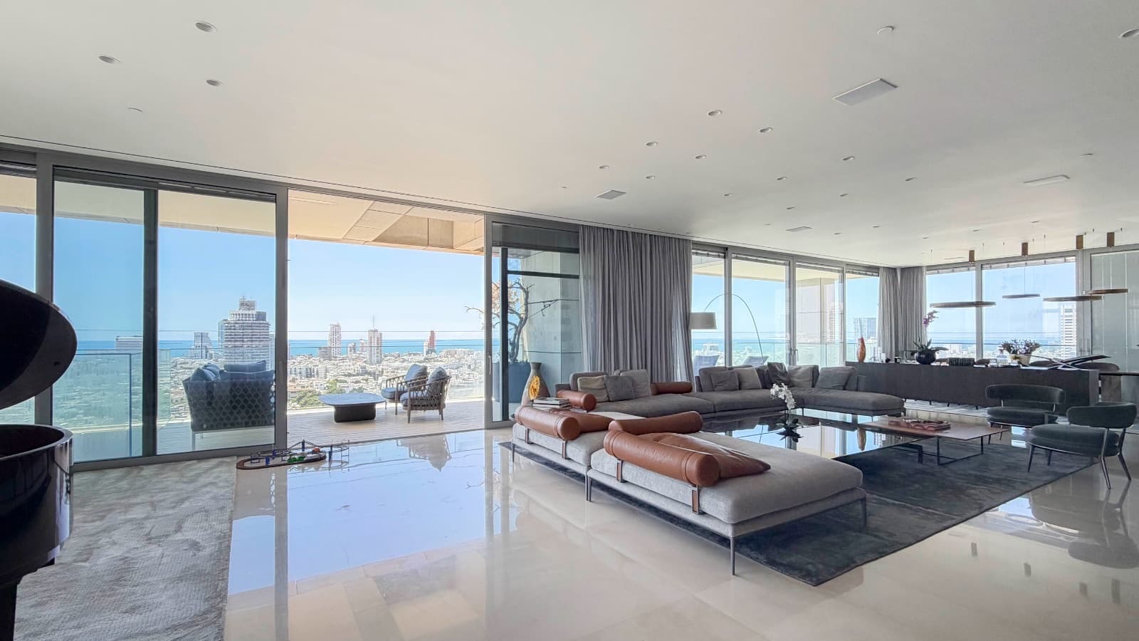 Principal living space with floor-to-ceiling glazing on two exposures